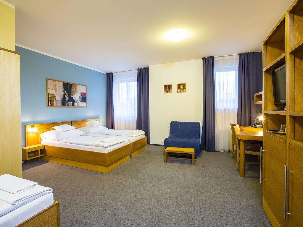 Hotel Trend เปิลเซน ภายนอก รูปภาพ