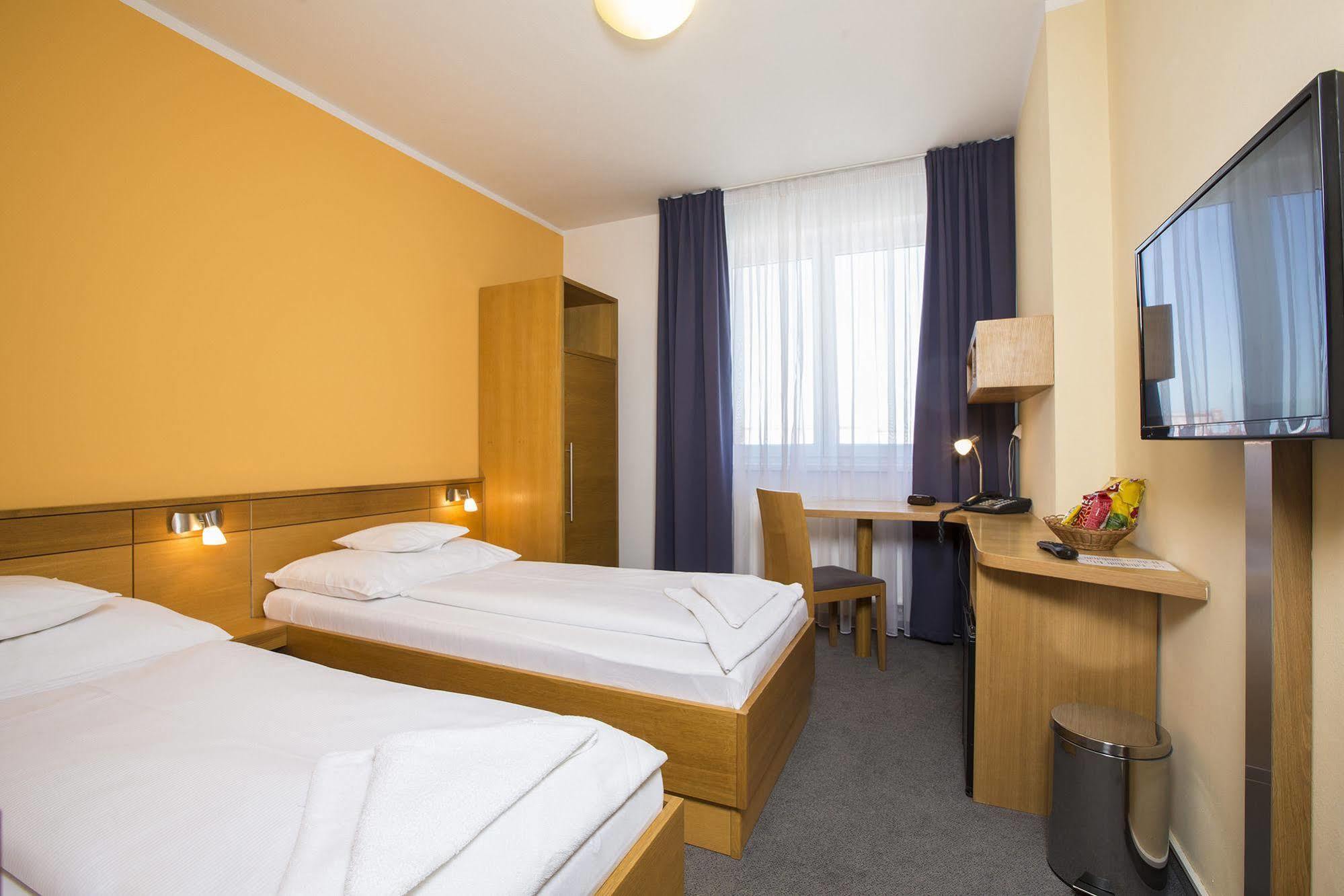 Hotel Trend เปิลเซน ภายนอก รูปภาพ